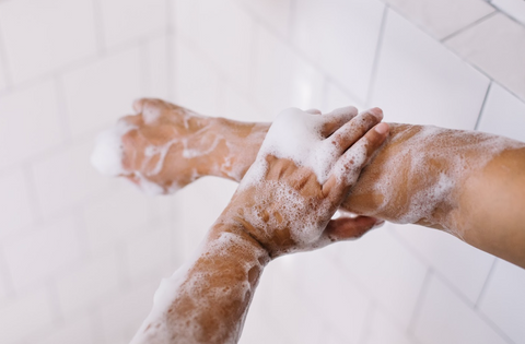 How to Wash Off Sunscreen from Your Body: Essential Tips and Techniques