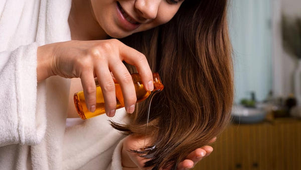 Is Vitamin E Oil Good For Hair? Benefits Every Beautician Should Know