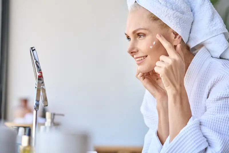 How to Fade Dark Spots on Face: Beautician's Guide