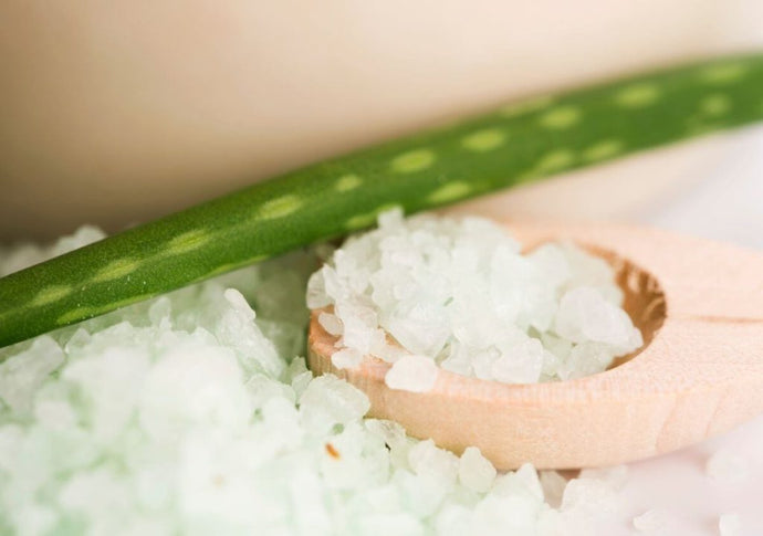 Chemical Exfoliation in Body Wash Explained for Beauticians