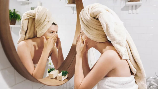 Benefits of Vitamin C Serum: A Beautician's Guide