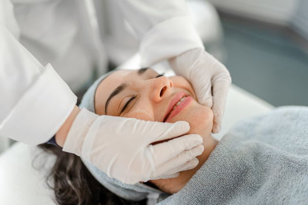 Shaving and Folliculitis Connection: What Beauticians Need to Know