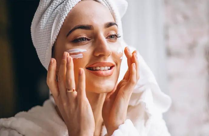 Best Ingredients for Acne-Prone Skin: Essential Tips for Beauticians